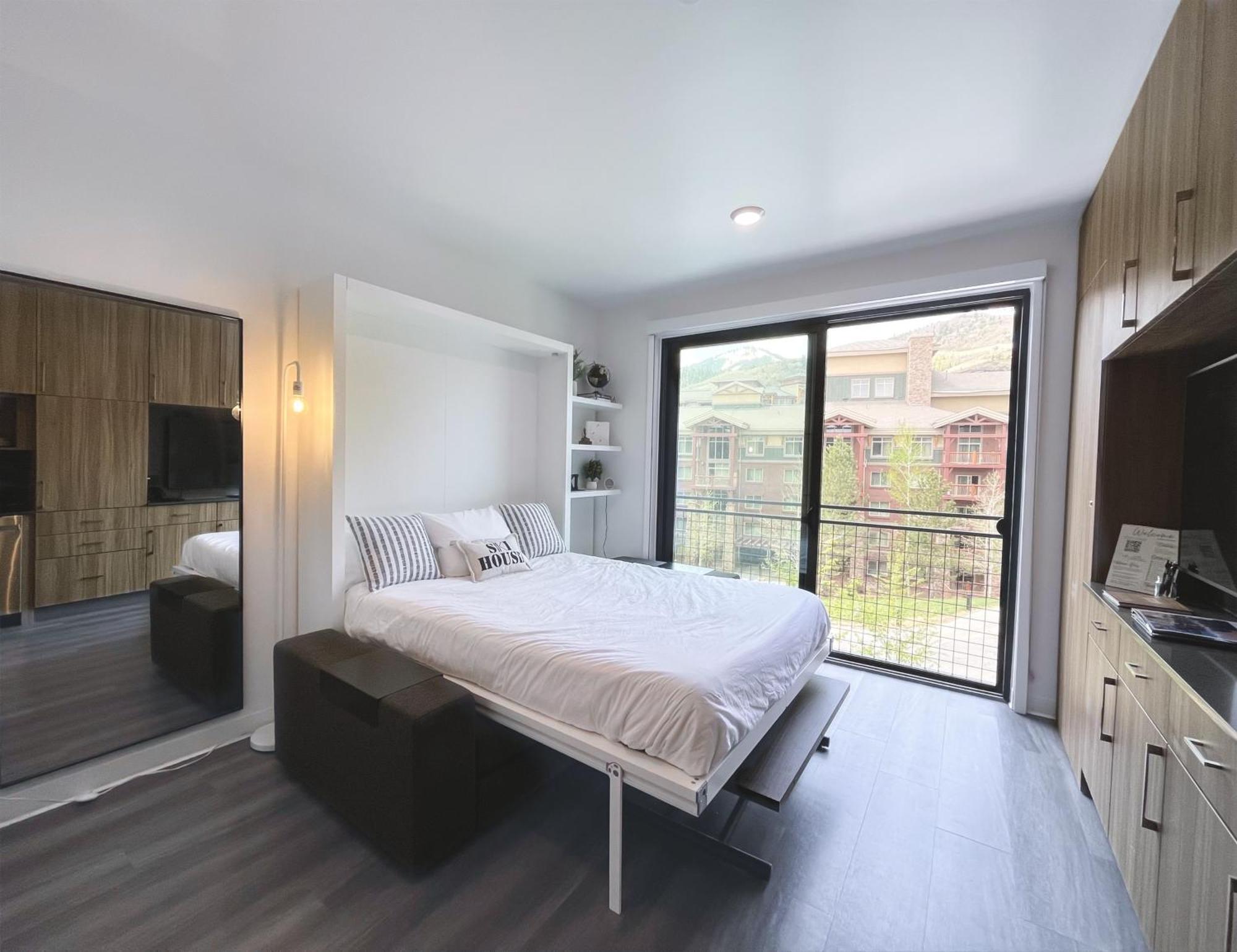 Slope Side Studio In The Heart Of Canyons Village With Heated Pool & Hot Tub! Park City Exterior photo